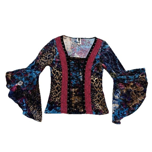 The Unbranded Brand Tops - Y2K Velvet Corset Style Top Medium Bell Sleeve Lace Floral USA Made Whimsigoth